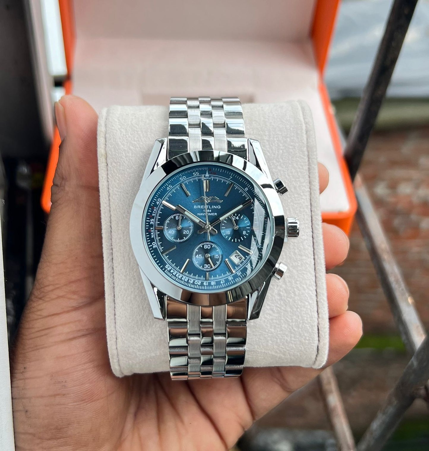 Breitling Navitimer