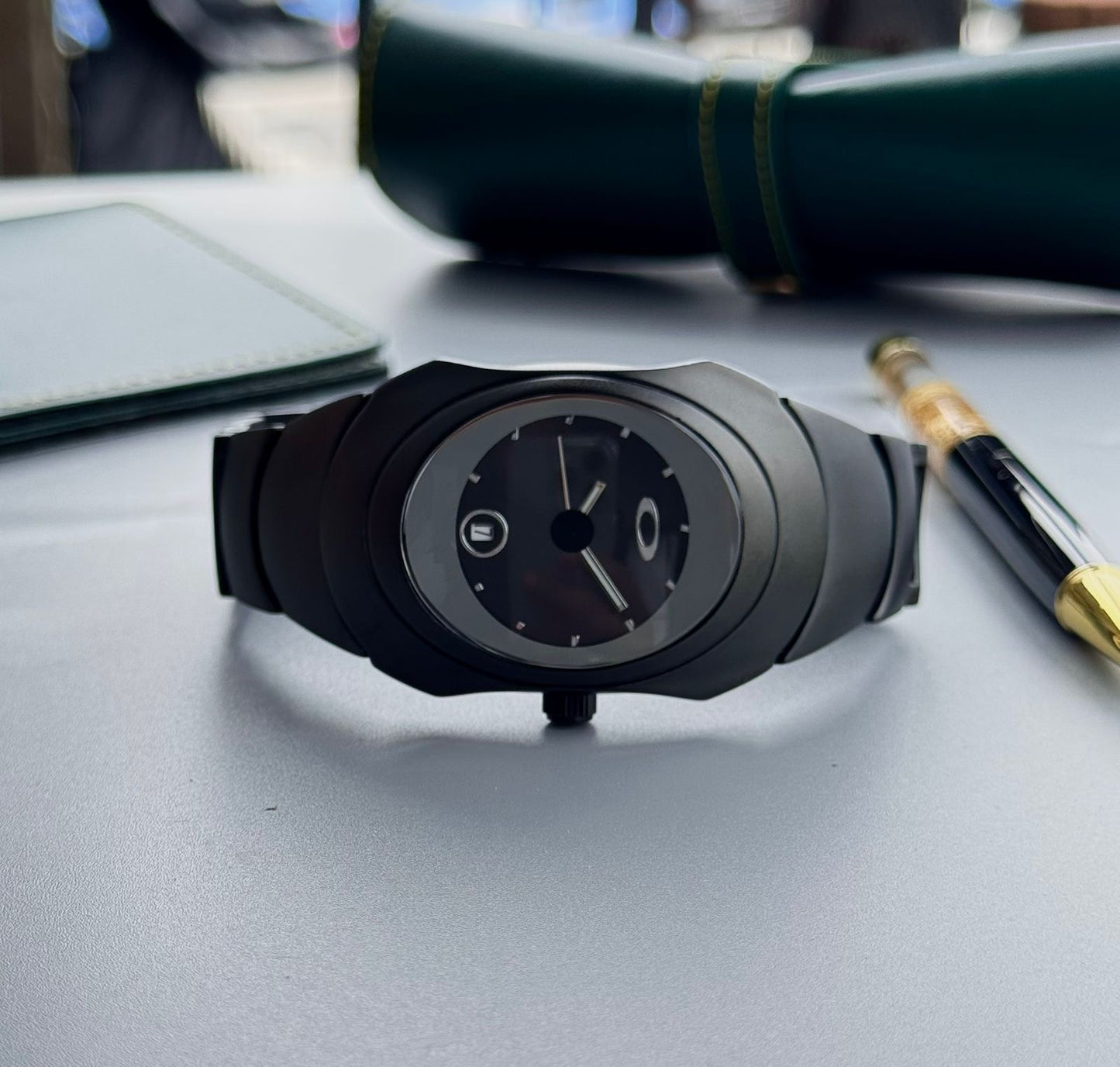 Oakley Analog