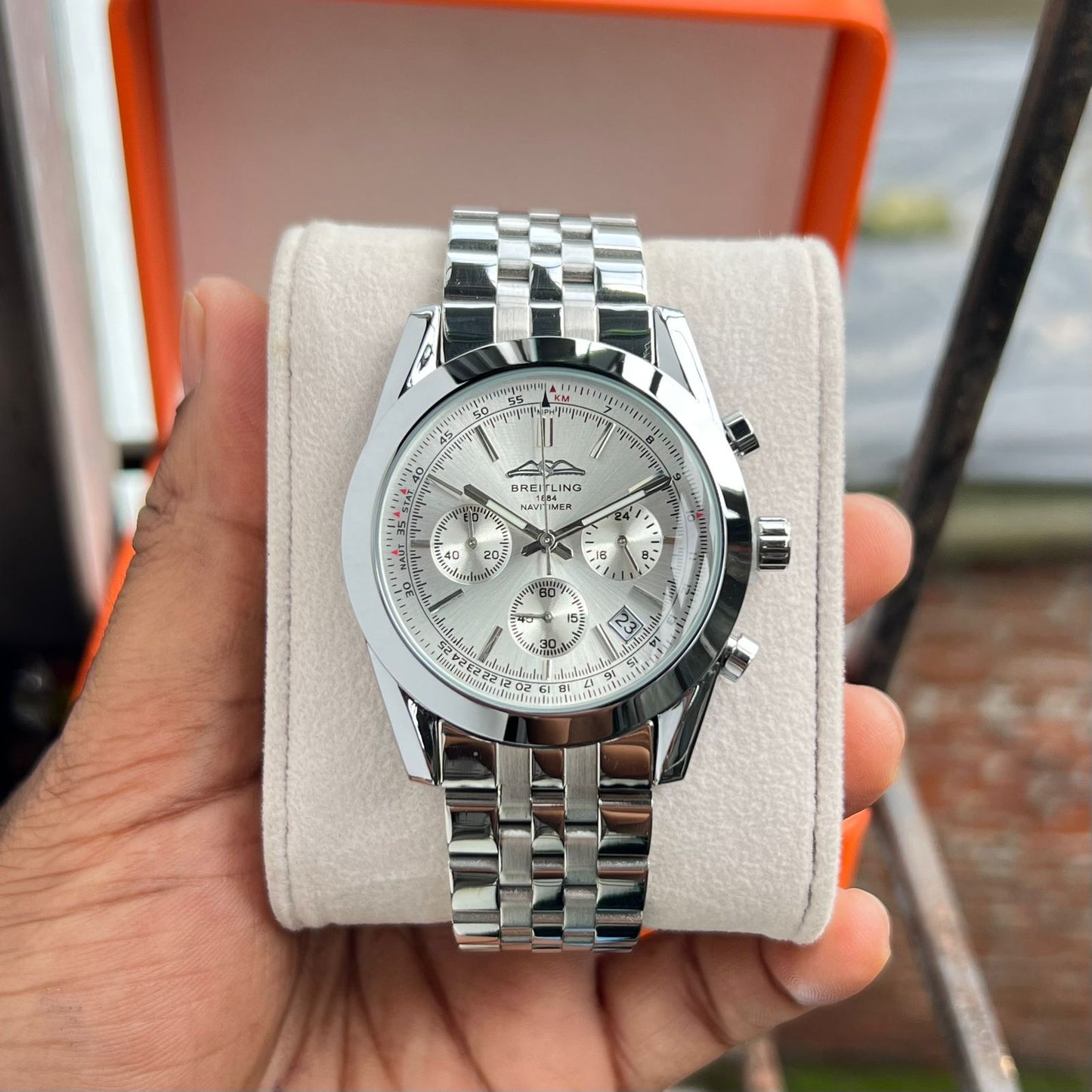 Breitling Navitimer