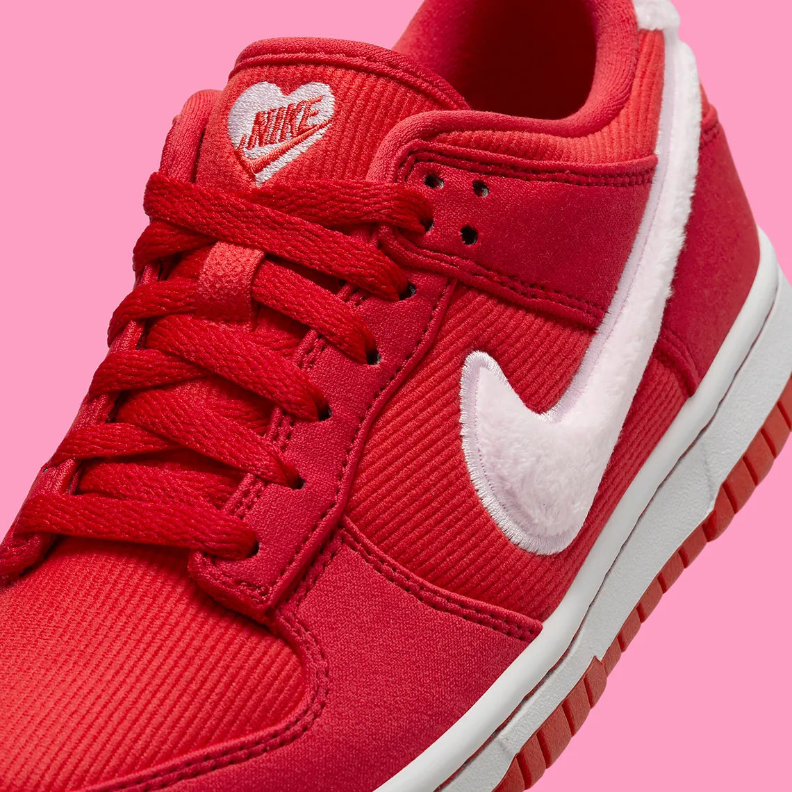 SB Dunk Mens VALENTINES DAY