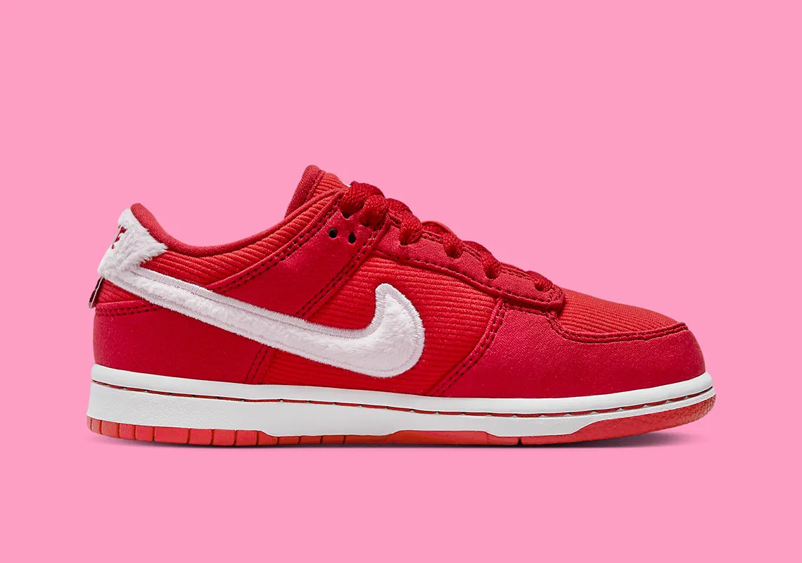 SB Dunk Mens VALENTINES DAY